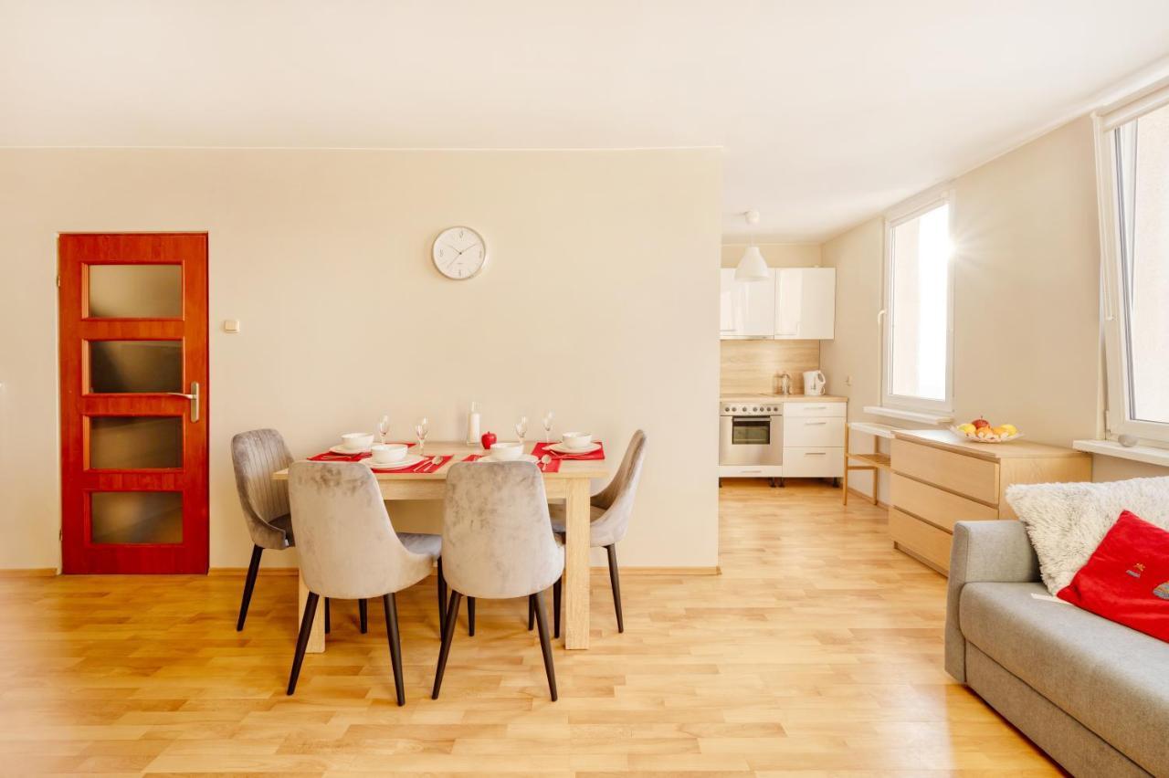Centrum Lodzi - Off Piotrkowska Apartment *